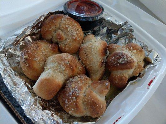 Garlic knots