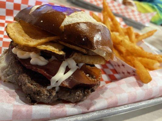 couch potato burger (with no onion)