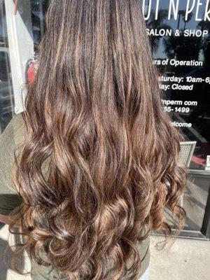 Honey/caramel balayage in the Sun