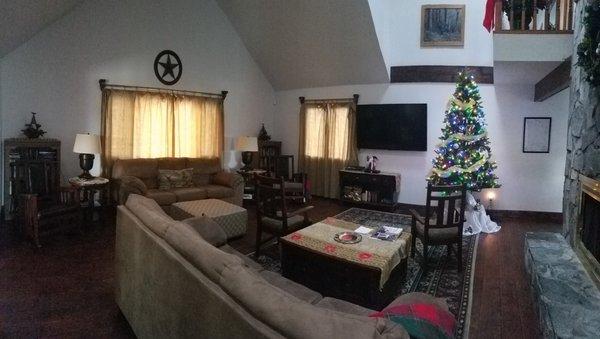 Asheville vacation rental Decorated for Christmas starting first weekend in Nov.