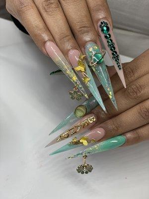 XXL stiletto nails