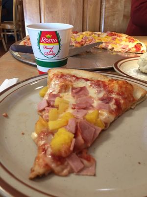 Mouthwatering ham and pineapple pizza. Great food, great environment, I can not recommend this place enough!