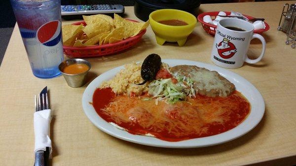 Heuvos Rancheros with meatless red sauce.  They will make it with their pork green chili if that's your preference.