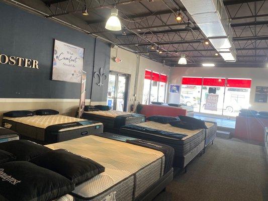 We had the best experience with Jose and E-Money here at mattress King. They were really helpful very nice and welcoming.