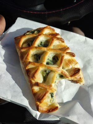 Spinach and cheese puff pastry