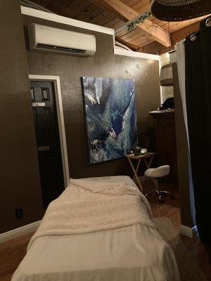 gentle air infuser + ocean painting, and all around a comfortable and relaxing space