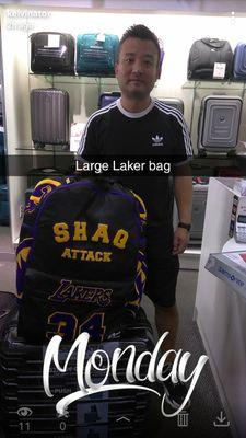 Happy customer purchased a Samsonite luggage. Brought in a large Laker bag.