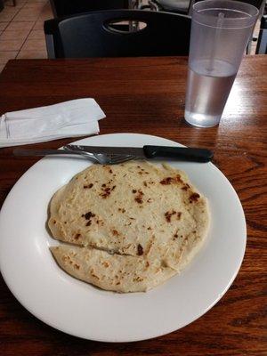 Chicken Pupusa 10/10. Taste on point!  Took forever to come out tho..