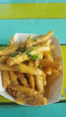 Best cheese fries on the boardwalk, take that Rippers.