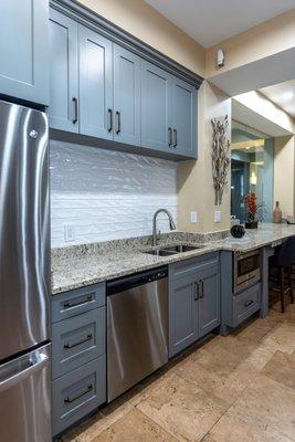 Entertaining Kitchen in Clubhouse