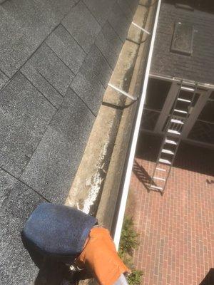 Gutter cleaning service