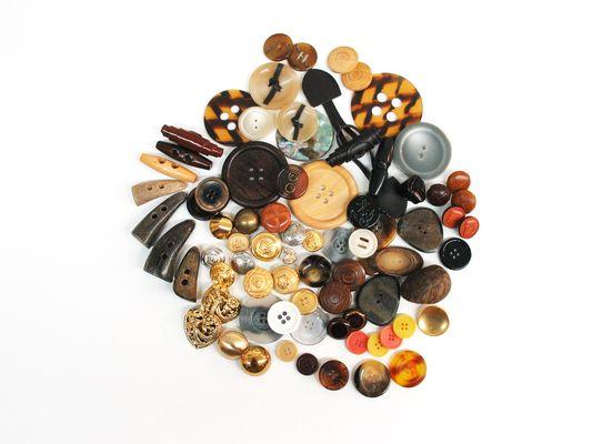 Browse our selection of buttons - plain and novelty buttons available in various sizes and materials!