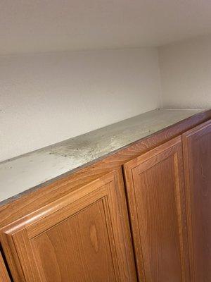 Where nobody's can see top of kitchen cabinets