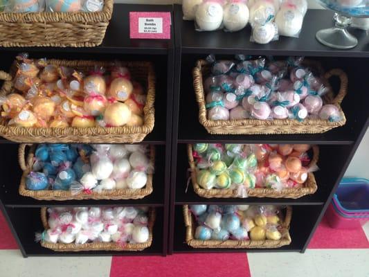 More bath bombs