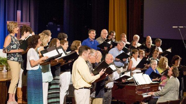 Our Choir leads us in Classic Worship at 9:45am.