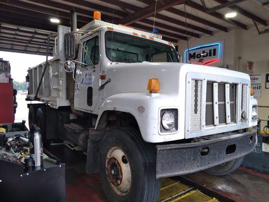 We not only do basic vehicle oil changes, but we can service your heavy duty vehicles as well!

Come see us at your "ONE STOP SHOP"!