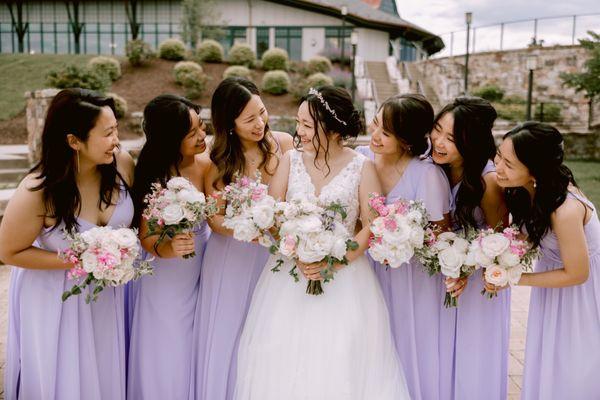 Bridesmaids bouquets