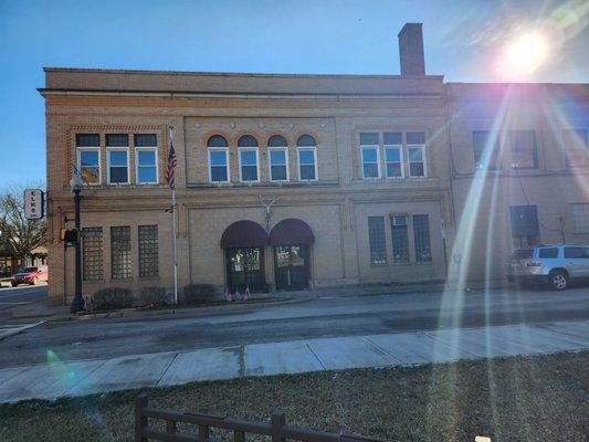 Sycamore St. entrance to Oil City Elks club.