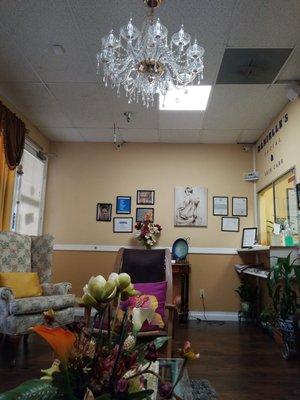 This is the waiting room at danielle's facial very nice and neat very relaxing vibes.