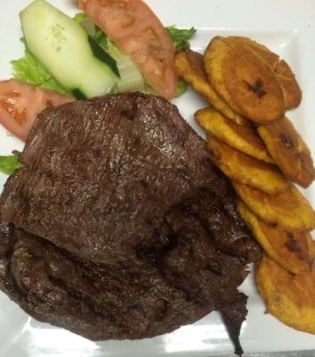 Steak and green plantains