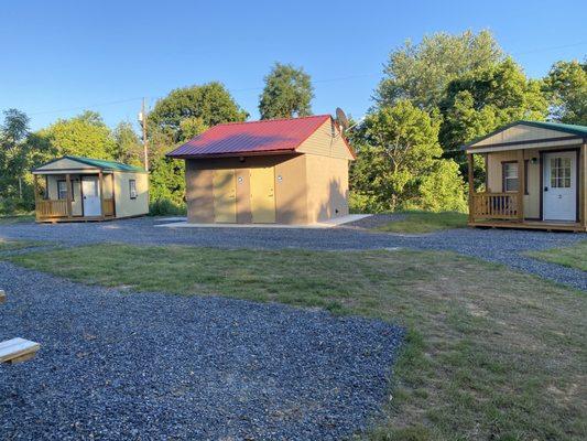 Other cabins and bathrooms