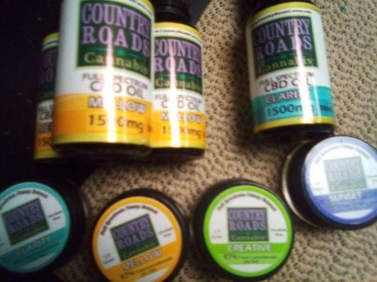 Country roads 1500mg tinchers 90$ and 97% cannabanoids 1/2 gram containers 32$