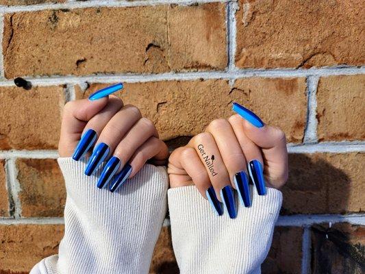 Blue colorblock nails