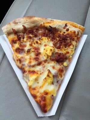 Breakfast pizza