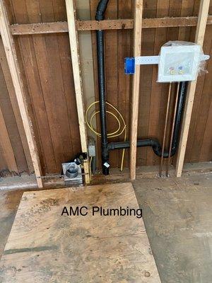 Washer/dryer plumbing