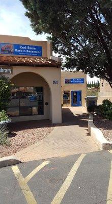 Front of Red Rose Barkin in the Bell Rock Plaza