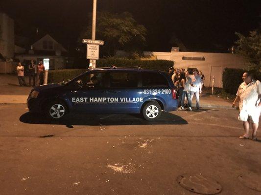 E Hampton Village Limo Taxi