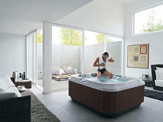 Jacuzzi J-315 Hot Tub