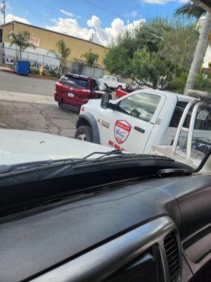 This is Angel City Towing in Fullerton very bad company causing damages and never shows up to assignments