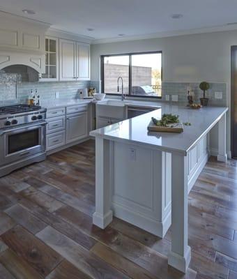 A kitchen designed by Santa Cruz Kitchen & Bath