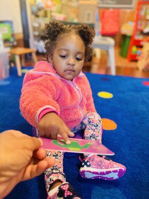 Toddler Learning w/ touch and feel cards