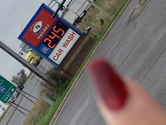 OMG LOOK! $2.45/gas. Yeahhhh, we don't have this in California!