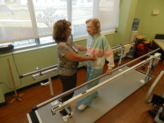 Jennings' skilled nursing and rehabilitation in all-private suites with care and conveniences to help individuals recover and return home.