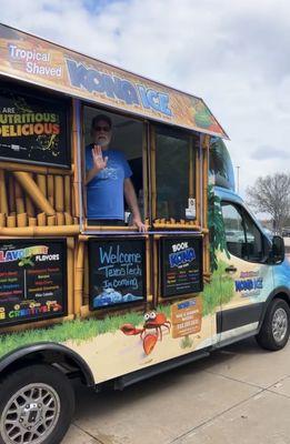 friendly owner of Kona Ice