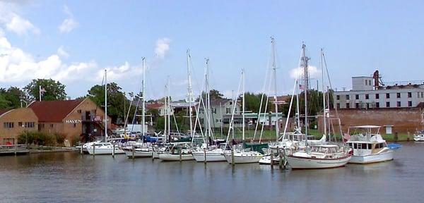 Carolina Wind at Havens Wharf, Washington, NC