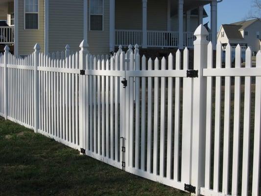 White Vinyl Picket Fence w/ Scallop & French Gothic Posts