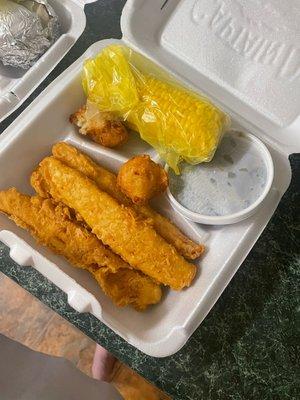 4 Piece fish with corn on the Cobb and green beans. My favorite!