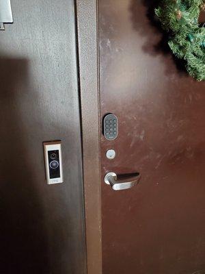 Keypad electronic lock installation