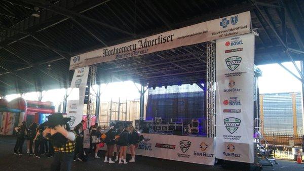 Rent XXL Mobile Stage