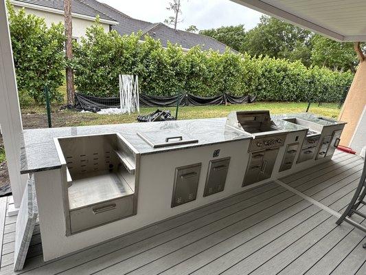 Outdoor kitchen