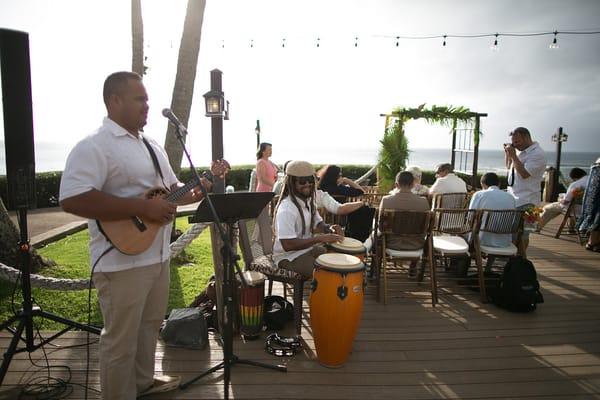 Ukulele Conga Drum Duo at Merriman's