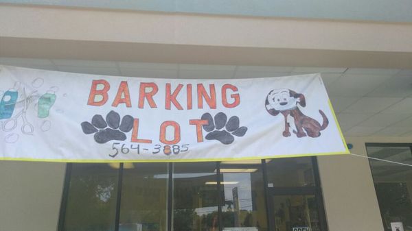 Welcome to barking lot grooming Inc