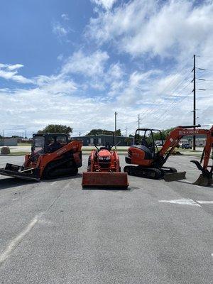 We have the heavy equipment you need! Excavators, tractors, skid-steers and more!