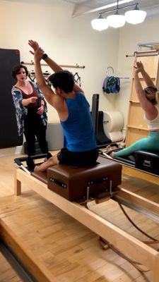 Side stretch on the reformer