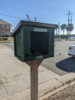 Little Free Library, 100 Gloucester St, Brunswick