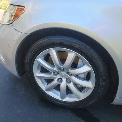 Lexus wheel after cleaned and shined.